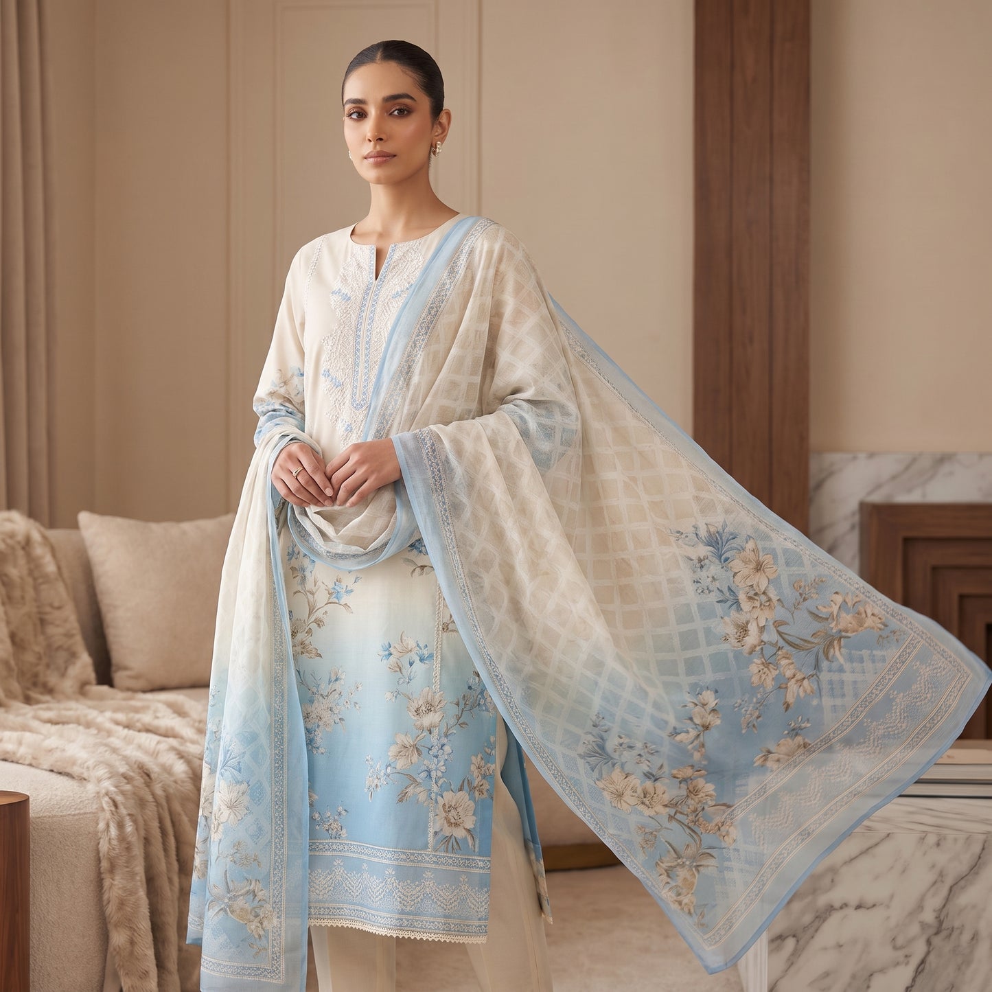 Bella Luxury Embroidered Doria Lawn 3-Piece Suit