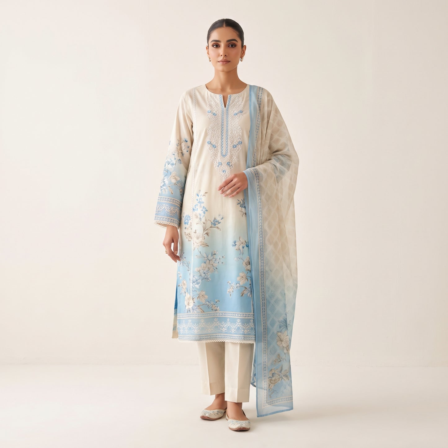 Bella Luxury Embroidered Doria Lawn 3-Piece Suit